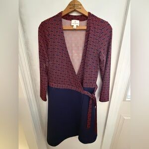 Julie Brown size small wrap dress in geometric orange and blue pattern. Bow.